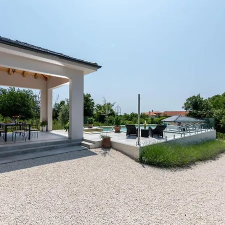 Villa-sienna Vila