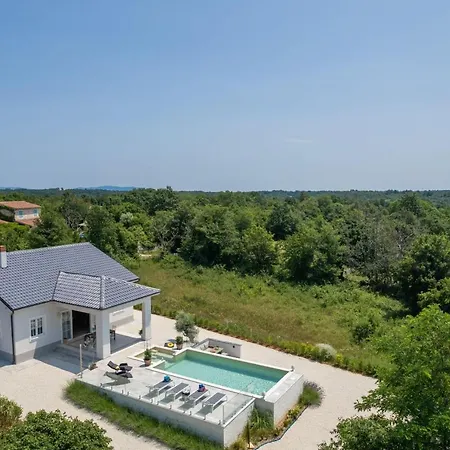 Villa-sienna Βίλα