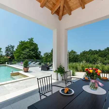 Βίλα Villa-sienna *