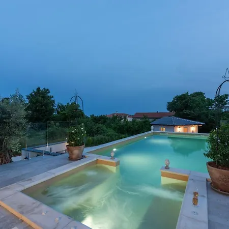 Villa-sienna Βίλα *
